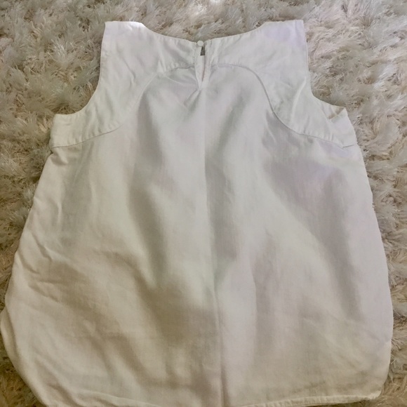 Laju Embroidered Sleeveless Top - Picture 7 of 7